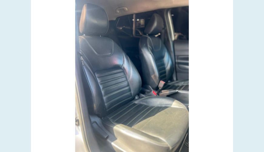 NISSAN KICKS FLEX AUT. 4P - PRATA - 2017 Foto 7 (Grande)