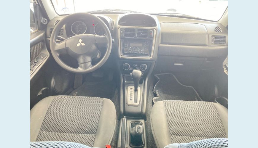 MITSUBISHI PAJERO TR4 2.0 FLEX AUT. 4P - VERDE - 2010 Foto 7 (Grande)