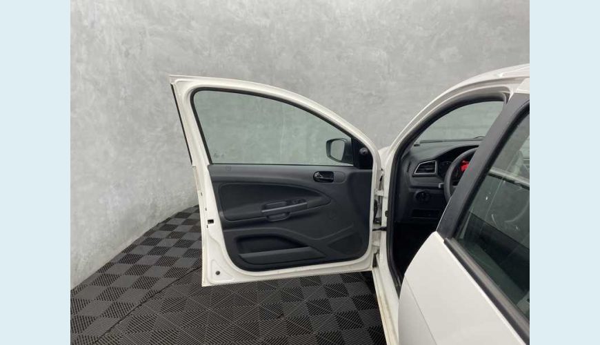 VOLKSWAGEN VOYAGE 1.0 MPI FLEX MANUAL 4P - BRANCO - 2020 Foto 7 (Grande)