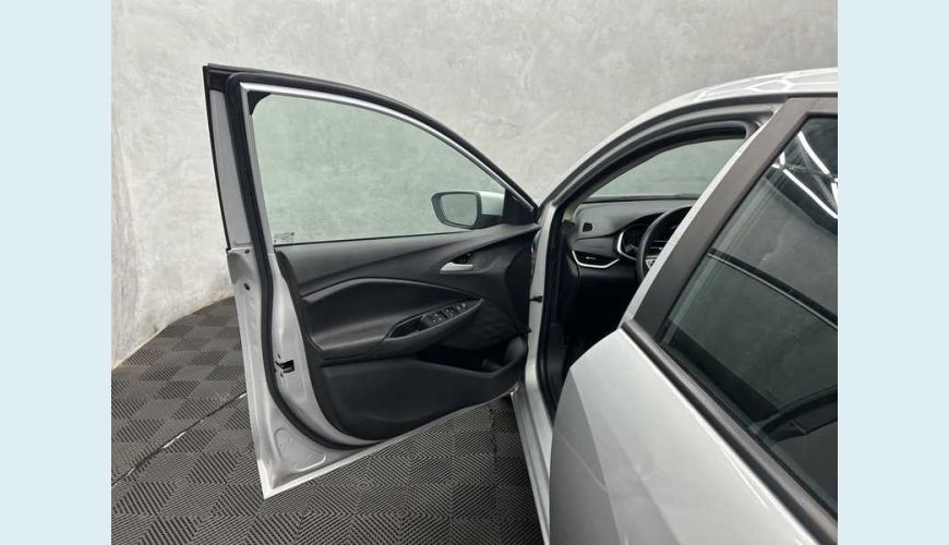 CHEVROLET ONIX LT 1.0 FLEX MANUAL 4P - PRATA - 2023 Foto 7 (Grande)