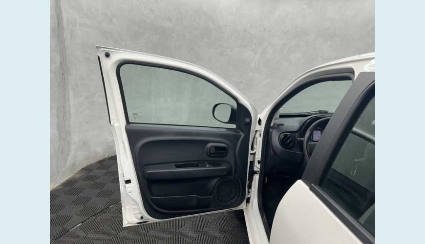 FIAT MOBI LIKE 1.0 FLEX MANUAL 4P - BRANCO - 2023 Foto 7 (Grande)