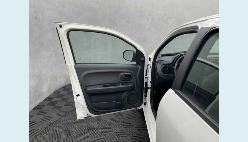 FIAT MOBI LIKE 1.0 FLEX MANUAL 4P - BRANCO - 2023 Foto 7 (Grande)