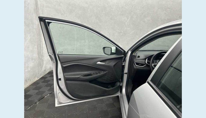 CHEVROLET ONIX PLUS LTZ 1.0 TURBO FLEX MANUAL 4P - PRATA - 2023 Foto 7 (Grande)
