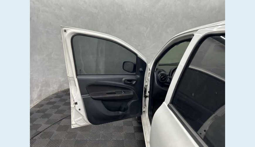 FIAT UNO ATTRACTIVE 1.0 FLEX MANUAL 4P - BRANCO - 2021 Foto 7 (Grande)