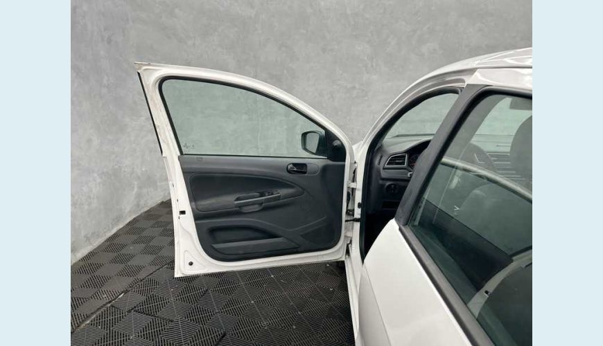 VOLKSWAGEN VOYAGE 1.0 MPI FLEX MANUAL 4P - BRANCO - 2022 Foto 7 (Grande)