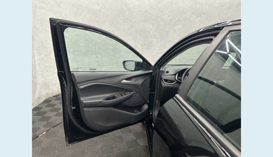 CHEVROLET ONIX LT 1.0 FLEX MANUAL 4P - PRETO - 2024 Foto 7 (Grande)