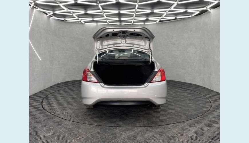 NISSAN VERSA 1.0 12V FLEX MANUAL 4P - PRATA - 2019 Foto 7 (Grande)