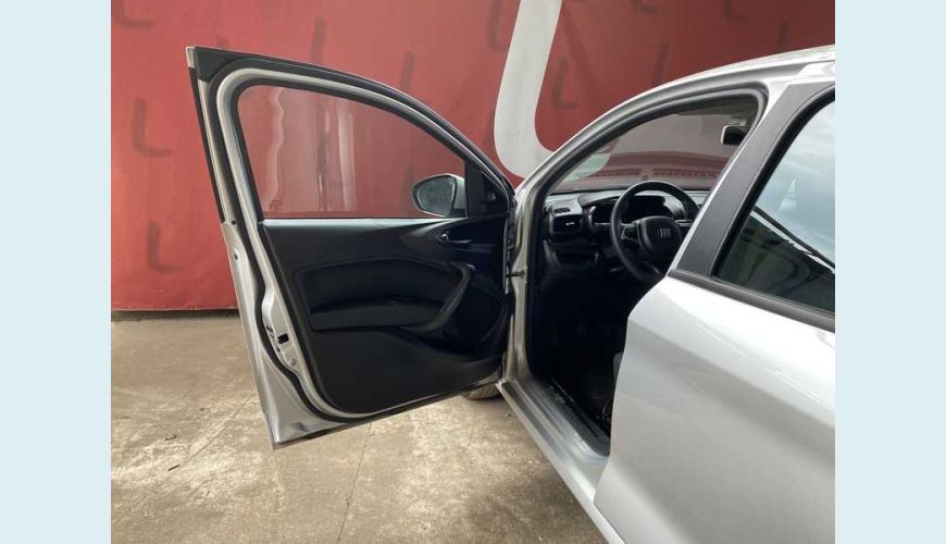 FIAT CRONOS 1.3 FLEX MANUAL 4P - PRATA - 2022 Foto 7 (Grande)