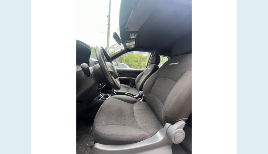FIAT FIAT STRADA FLEX MANUAL 4P - BRANCO - 2019 Foto 7 (Grande)
