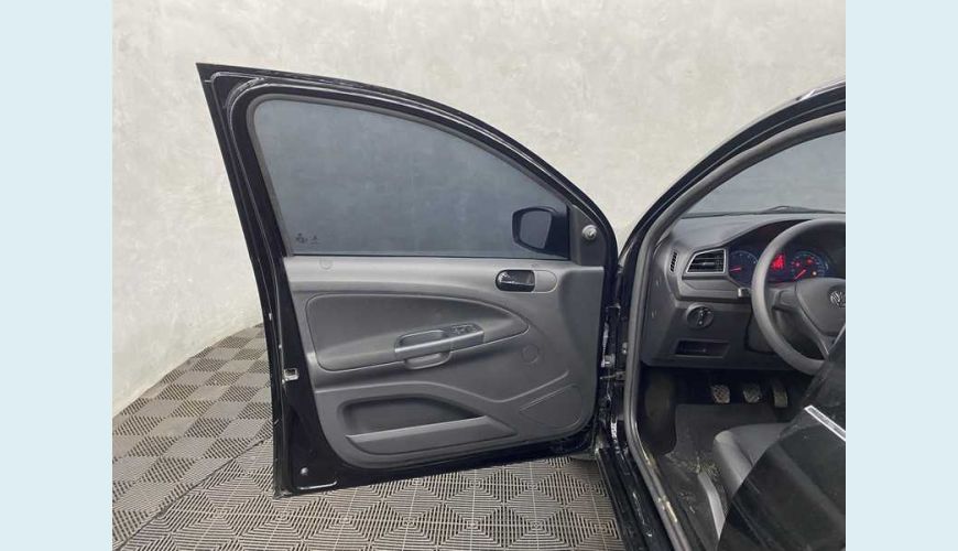 VOLKSWAGEN VOYAGE 1.6 MSI 8V FLEX MANUAL 4P - PRETO - 2021 Foto 7 (Grande)