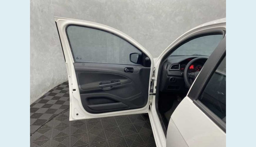 VOLKSWAGEN VOYAGE 1.6 MSI 8V FLEX MANUAL 4P - BRANCO - 2021 Foto 7 (Grande)