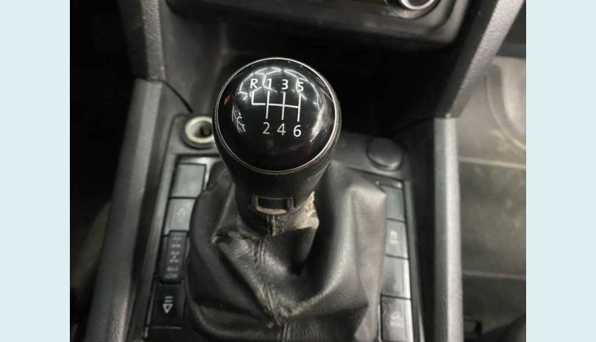 VOLKSWAGEN AMAROK S 2.0 TDI DIESEL MANUAL 2P - PRATA - 2019 Foto 7 (Grande)