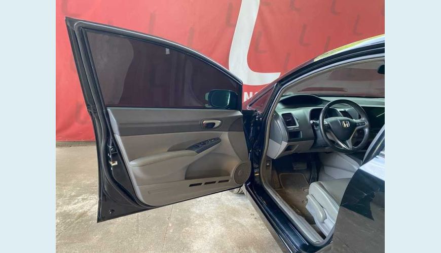 HONDA CIVIC NEW LXL 1.8 I-VTEC (COURO) (FLEX) - PRETO - 2011 Foto 7 (Grande)