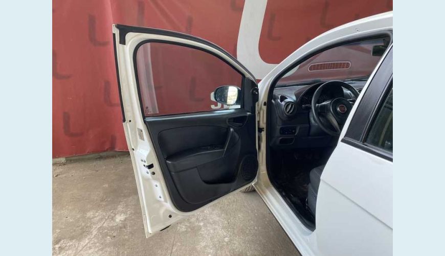 FIAT FIAT GRAND SIENA 1.0 FLEX MANUAL 4P - BRANCO - 2021 Foto 7 (Grande)