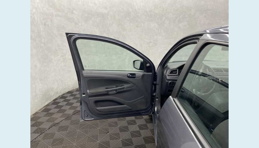 VOLKSWAGEN VOLKSWAGEN GOL 1.0 12V FLEX MANUAL 4P - CINZA - 2022 Foto 7 (Grande)