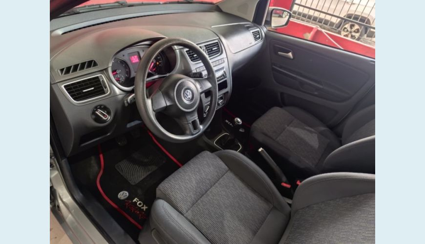 VOLKSWAGEN FOX FLEX MANUAL 4P - PRATA - 2014 Foto 7 (Grande)