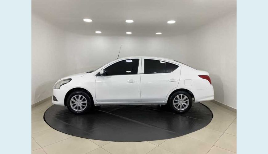 NISSAN VERSA 1.0 12V FLEX MANUAL 4P - BRANCO - 2018 Foto 7 (Grande)