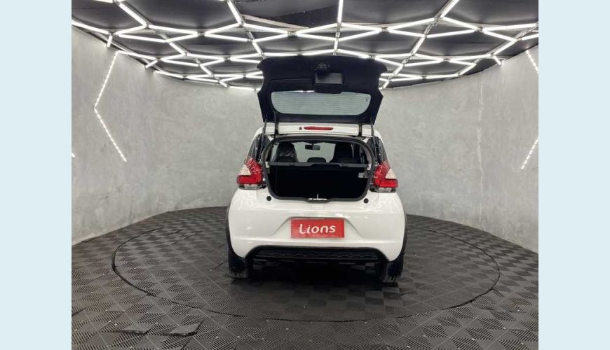 FIAT MOBI LIKE 1.0 FLEX MANUAL 4P - BRANCO - 2021 Foto 7 (Grande)