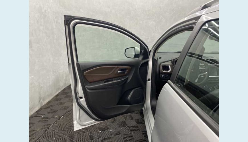 CHEVROLET SPIN PREMIER 7S 1.8 FLEX AUT. 4P - PRATA - 2022 Foto 7 (Grande)