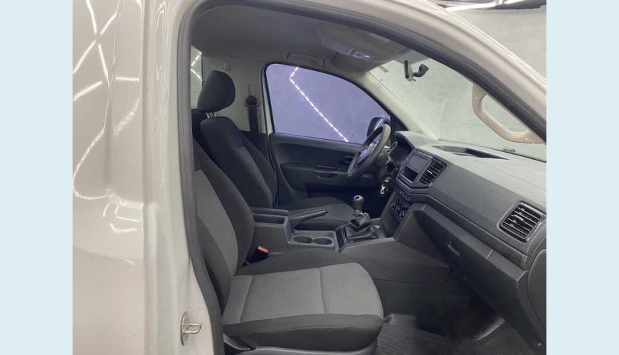 VOLKSWAGEN AMAROK S 2.0 TDI 4X4 DIESEL MANUAL 2P - BRANCO - 2019 Foto 7 (Grande)