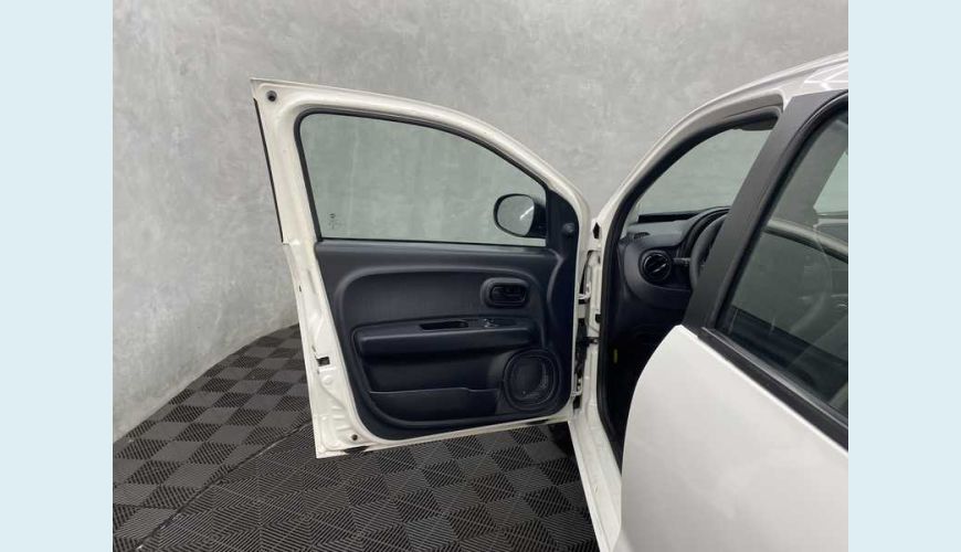 FIAT MOBI LIKE 1.0 FLEX MANUAL 4P - BRANCO - 2020 Foto 7 (Grande)