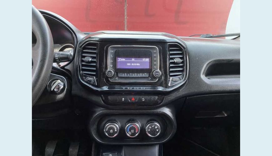 FIAT TORO FREEDOM 2.0 DIESEL MANUAL 4P - PRATA - 2017 Foto 7 (Grande)