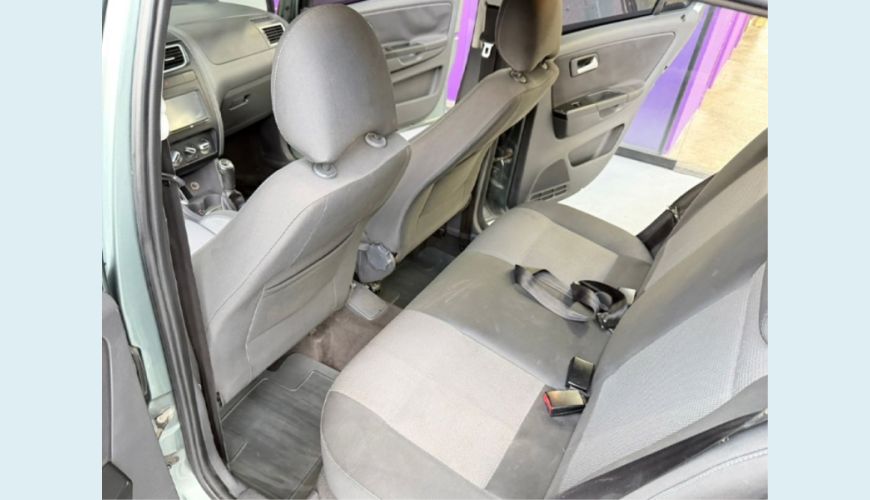 VOLKSWAGEN SPACEFOX FLEX MANUAL 4P - CINZA - 2011 Foto 7 (Grande)