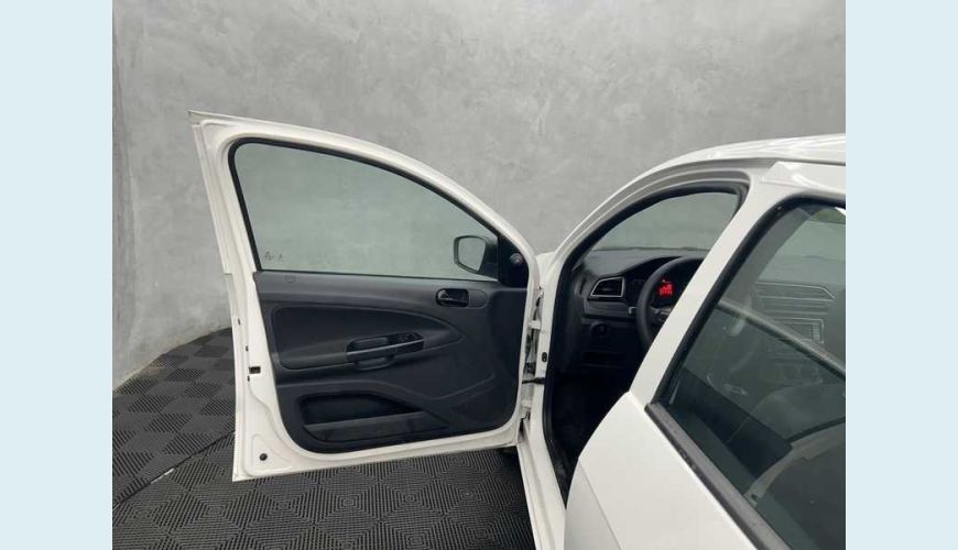 VOLKSWAGEN VOYAGE 1.0 MPI FLEX MANUAL 4P - BRANCO - 2023 Foto 7 (Grande)