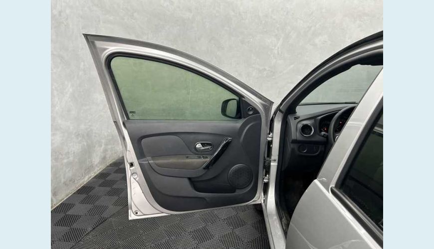RENAULT LOGAN ZEN 1.0 12V FLEX MANUAL 4P - PRATA - 2020 Foto 7 (Grande)