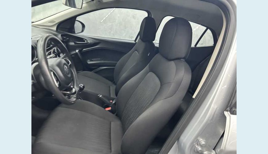 FIAT ARGO 1.0 FLEX MANUAL 4P - PRATA - 2022 Foto 7 (Grande)