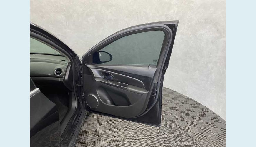 CHEVROLET CRUZE LT 1.8 16V ECOTEC AUT.FLEX - PRETO - 2016 Foto 7 (Grande)