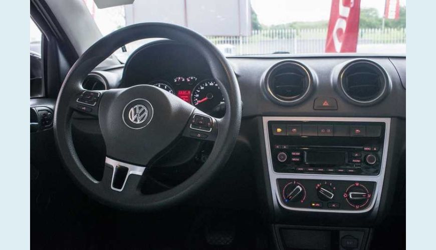 VOLKSWAGEN VOYAGE COMFORTLINE 1.6 VHT FLEX MANUAL 4P - PRETO - 2016 Foto 7 (Grande)