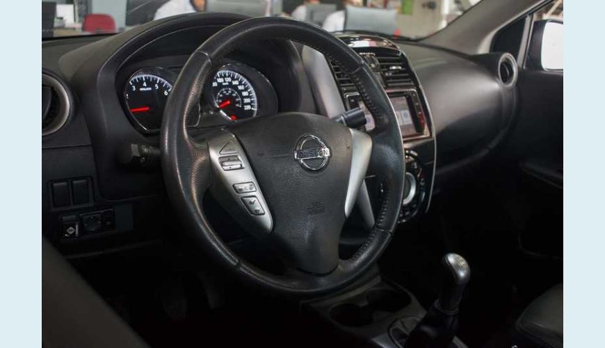 NISSAN VERSA SV 1.6 16V FLEX AUT. 4P - PRETO - 2018 Foto 7 (Grande)