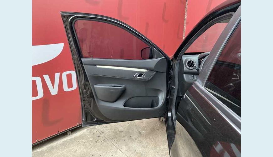 RENAULT KWID INTENSE 1.0 FLEX MANUAL 4P - PRETO - 2018 Foto 7 (Grande)