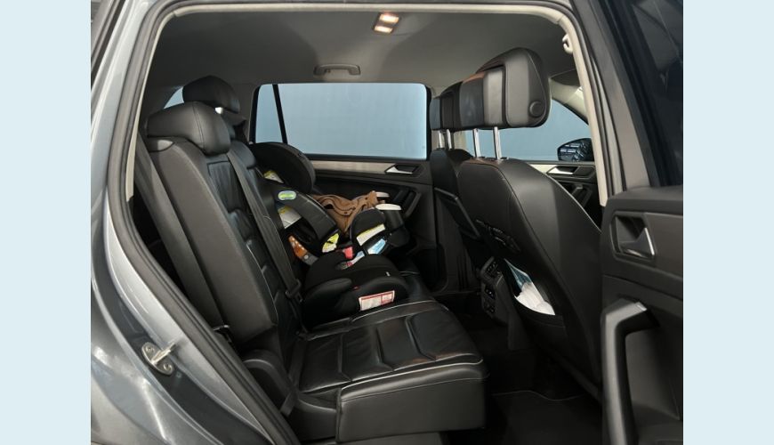 VOLKSWAGEN TIGUAN FLEX AUT. 4P - CINZA - 2019 Foto 7 (Grande)