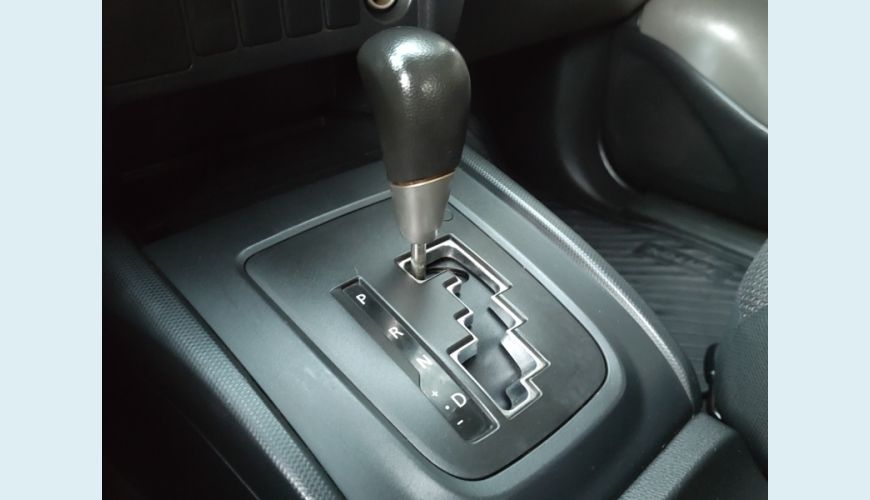 MITSUBISHI L200 TRITON DIESEL AUT. 4P - PRATA - 2019 Foto 7 (Grande)