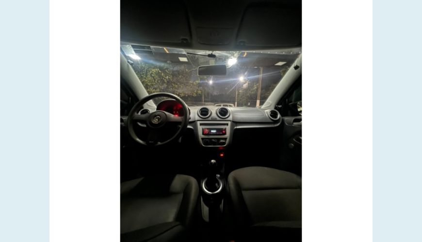 VOLKSWAGEN VOYAGE FLEX MANUAL 4P - PRATA - 2013 Foto 7 (Grande)