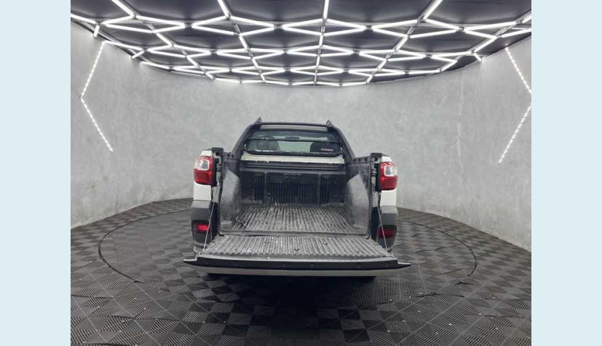 FIAT STRADA WORKING 1.4 FLEX MANUAL 2P - BRANCO - 2016 Foto 7 (Grande)