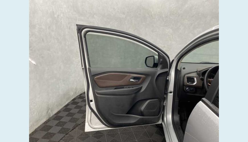 CHEVROLET SPIN PREMIER 7S 1.8 FLEX AUT. 4P - PRETO - 2022 Foto 7 (Grande)