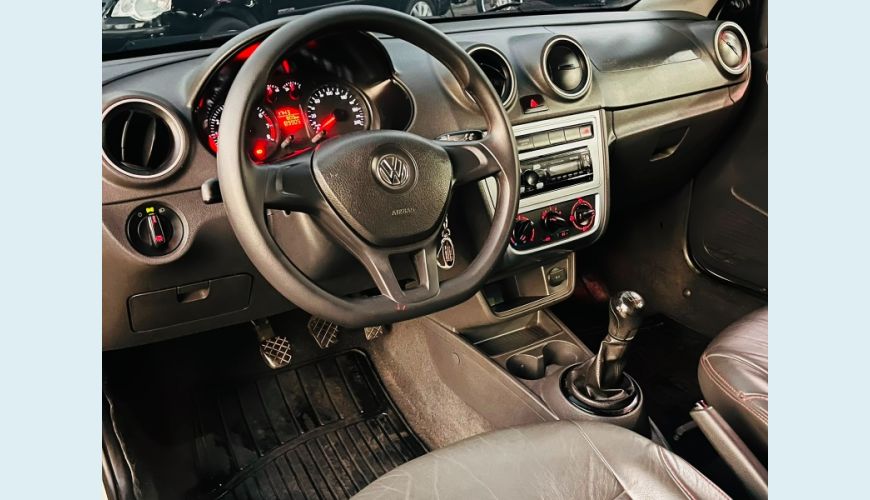 VOLKSWAGEN SAVEIRO ROBUST 1.6 FLEX 8V MANUAL 2P - BRANCO - 2019 Foto 7 (Grande)