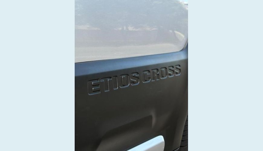 TOYOTA ETIOS HB CROSS 1.5 FLEX AUT. 4P - PRATA - 2018 Foto 7 (Grande)