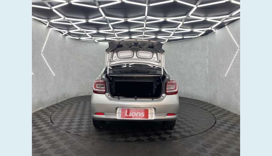 RENAULT LOGAN LIFE 1.0 12V SCE FLEX MANUAL 4P - PRATA - 2021 Foto 7 (Grande)