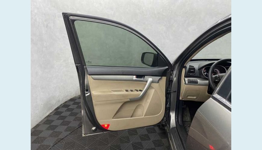 KIA SORENTO 2.4 16V AUT. 4P - CINZA - 2012 Foto 7 (Grande)