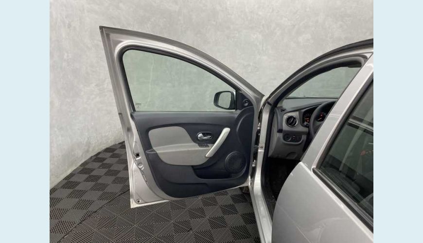 RENAULT RENAULT LOGAN EXPRESSION 1.6 16V FLEX AUT. 4P - PRATA - 2019 Foto 7 (Grande)