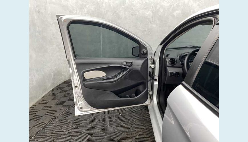 FORD KA SEDAN SE 1.5 12V FLEX MANUAL 4P - PRATA - 2018 Foto 7 (Grande)