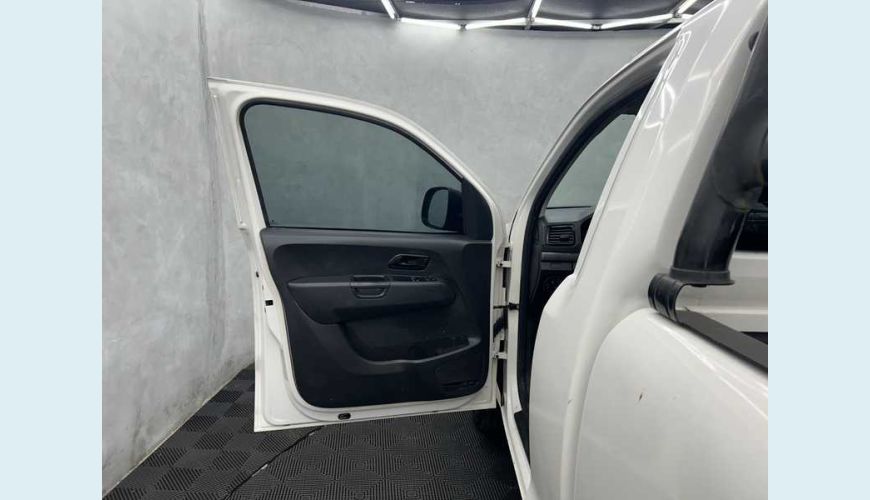 VOLKSWAGEN AMAROK S 4X4 2.0 TDI DIESEL MANUAL 2P - BRANCO - 2018 Foto 7 (Grande)
