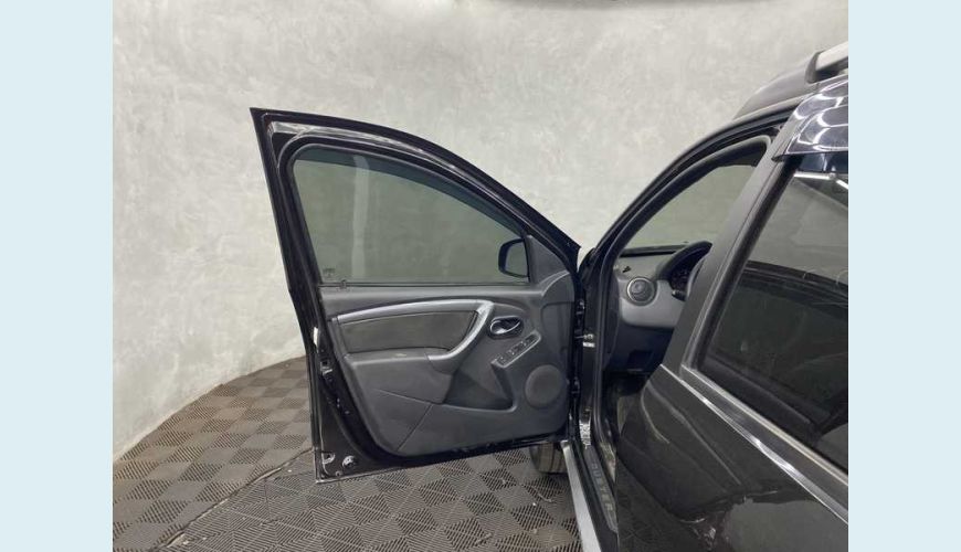 RENAULT RENAULT DUSTER DYNAMIQUE 2.0 16V FLEX MANUAL 4P - PRETO - 2014 Foto 7 (Grande)