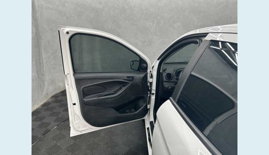 FORD KA SE 1.0 FLEX MANUAL 4P - BRANCO - 2020 Foto 7 (Grande)