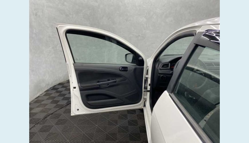 VOLKSWAGEN VOLKSWAGEN GOL 1.0 12V FLEX MANUAL 4P - BRANCO - 2020 Foto 7 (Grande)