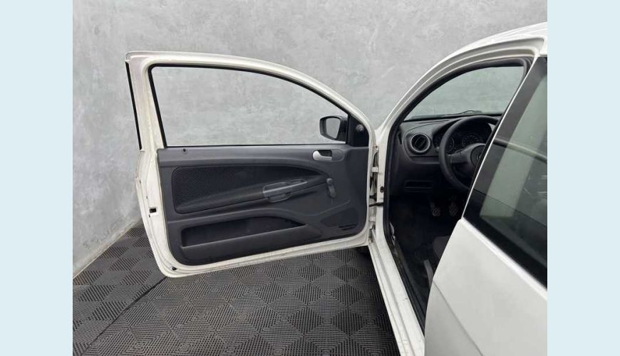 VOLKSWAGEN VOLKSWAGEN GOL TEC CITY 1.0 FLEX MANUAL 2P - BRANCO - 2015 Foto 7 (Grande)